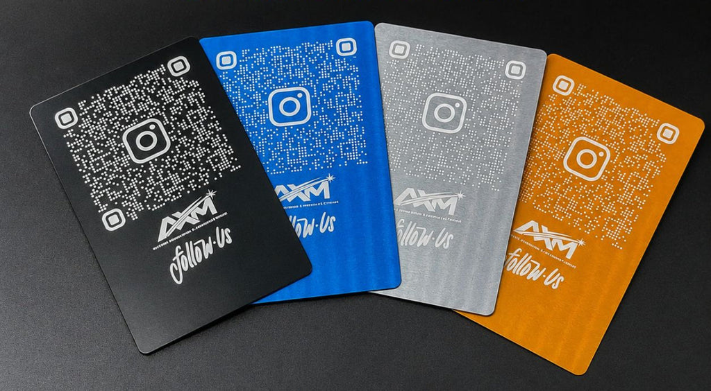 QR-Code-Aluminiumkarten in Schwarz, Blau, Silber und Gold